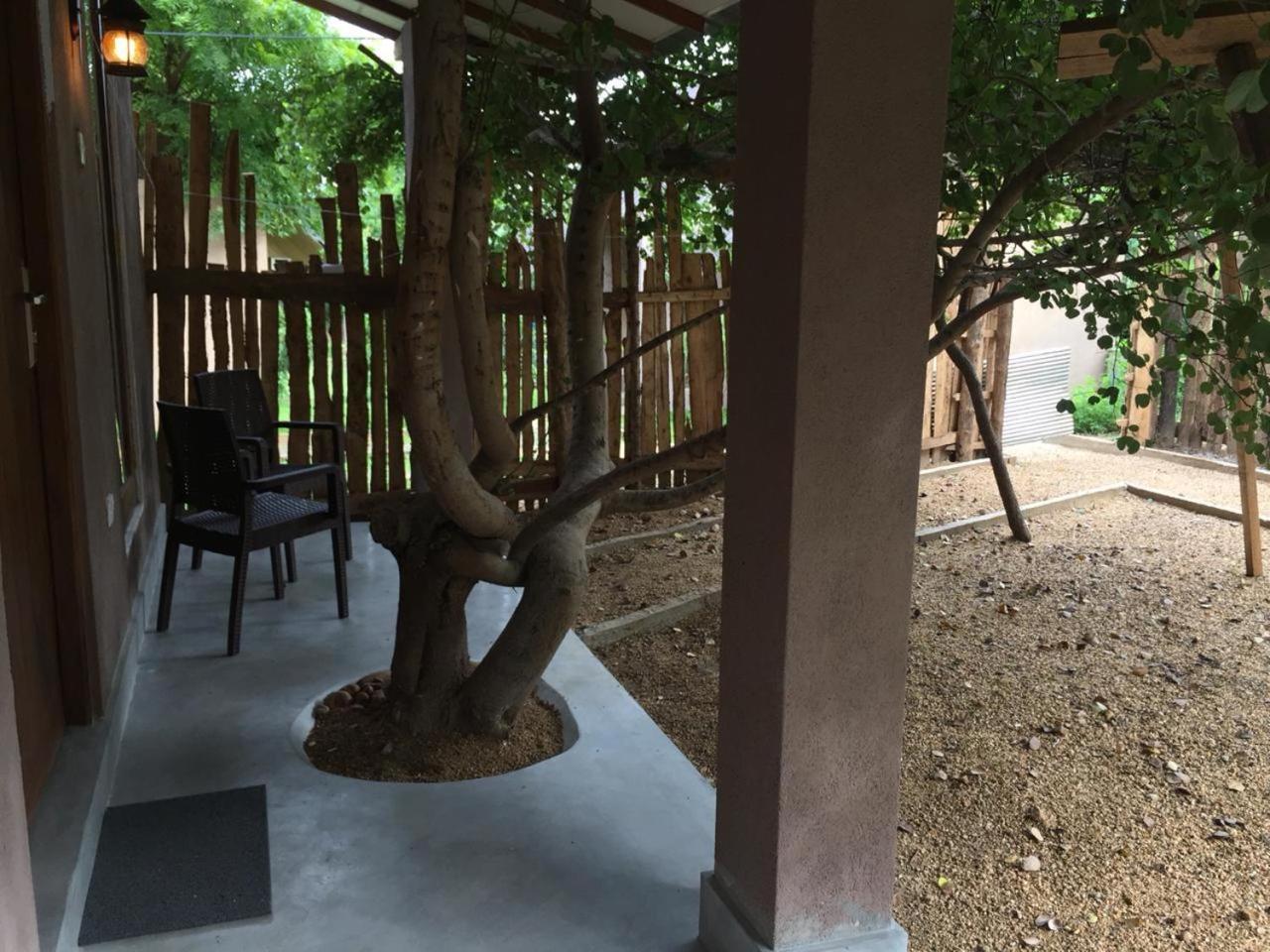 Hantara Udawalawa Udawalawe Bagian luar foto